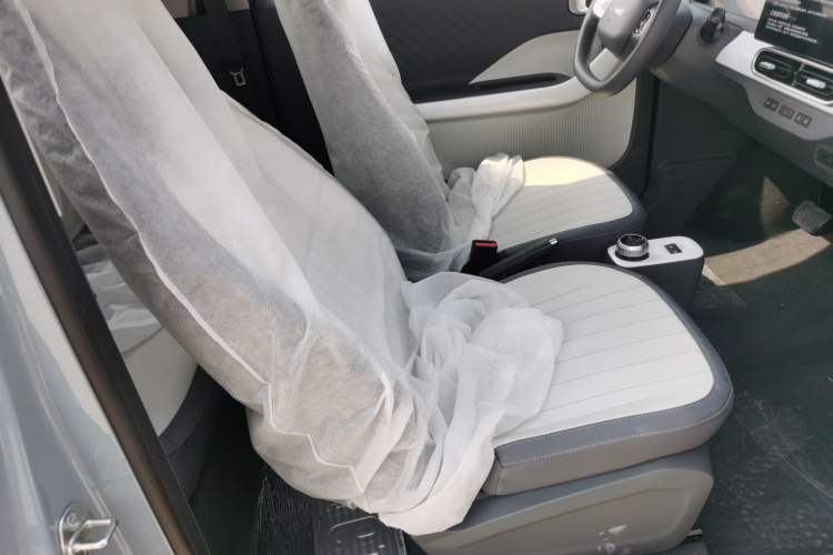 Used Geely Galaxy Panda 2025 210km Panda Kart Right Front Seat