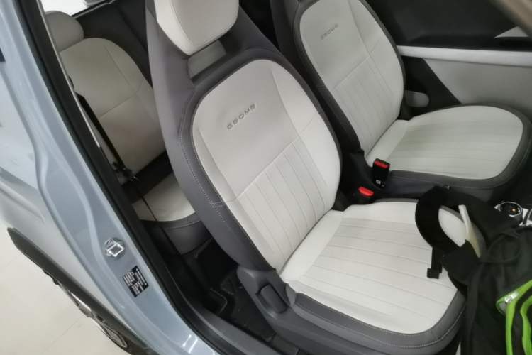 Used Geely Galaxy Panda 2025 210km Panda Kart Right Front Seat