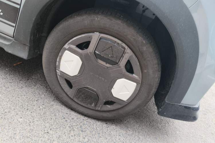 Used Geely Galaxy Panda 2025 210km Panda Kart Right Front Wheel Hub