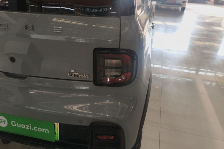 Used Geely Galaxy Panda 2025 210km Panda Kart Right Rear Taillight