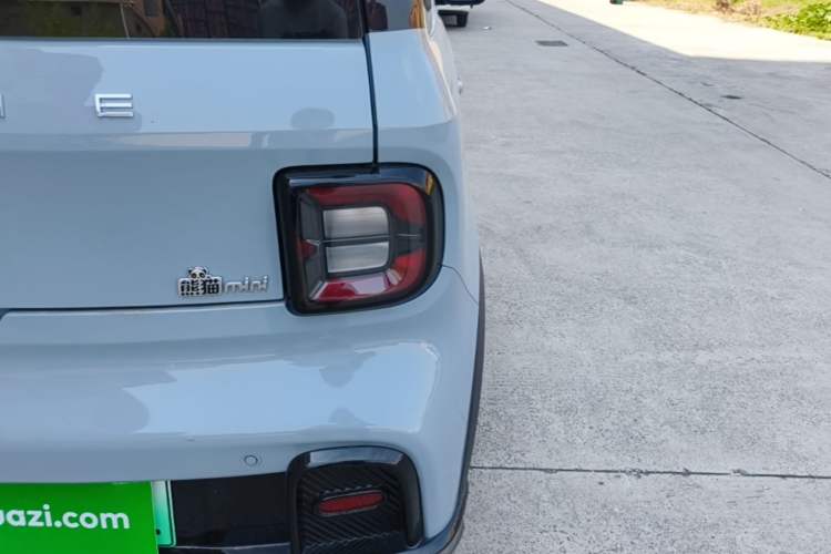 Used Geely Galaxy Panda 2025 210km Panda Kart Right Rear Taillight