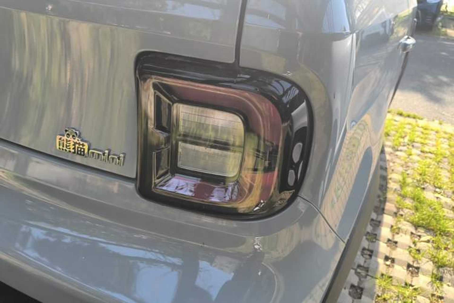 Used Geely Galaxy Panda 2025 210km Panda Kart Right Rear Taillight
