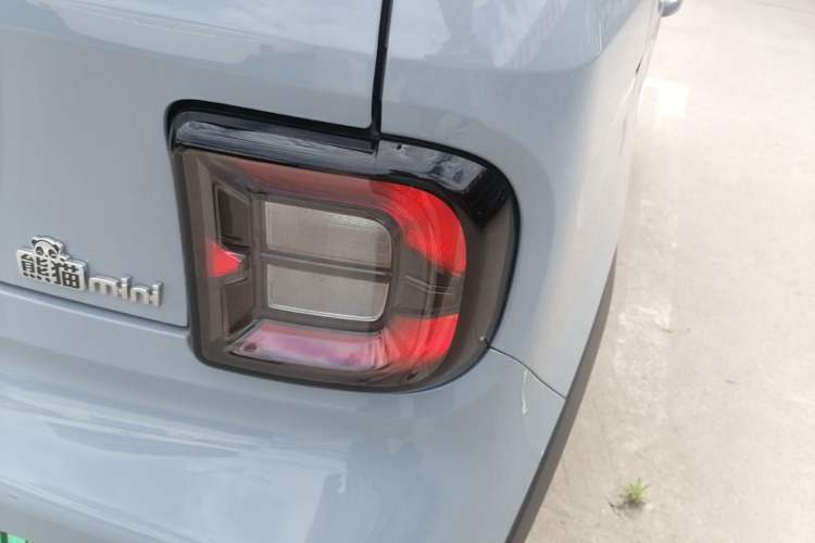 Used Geely Galaxy Panda 2025 210km Panda Kart Right Rear Taillight