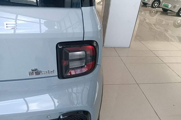 Used Geely Galaxy Panda 2025 210km Panda Kart Right Rear Taillight