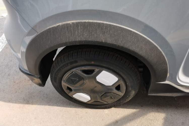 Used Geely Galaxy Panda 2025 210km Panda Kart Right Rear Wheel Hub