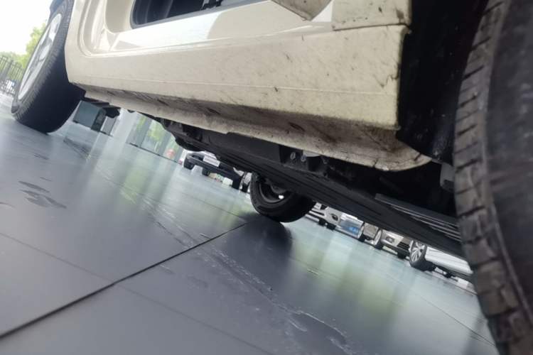 Used Geely Galaxy Panda 2025 210 km – Yuanqi Bear Right Side Sill