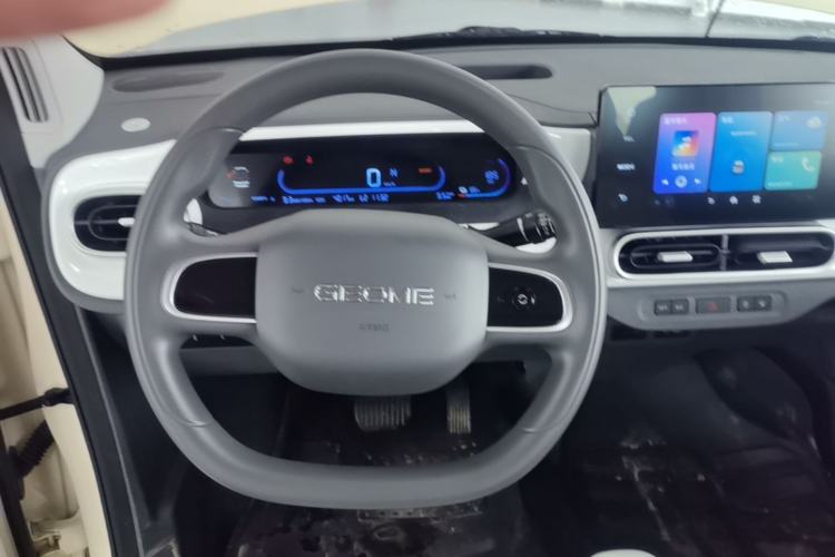 Used Geely Galaxy Panda 2025 210 km – Yuanqi Bear Steering Wheel