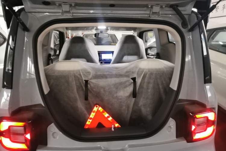 Used Geely Galaxy Panda 2025 210km Panda Kart Trunk