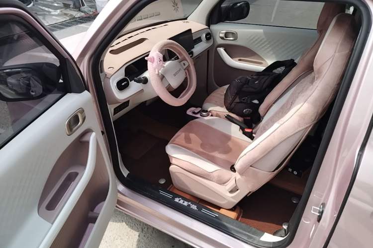 Used Geely Galaxy Panda 2025 210 km – Yuanqi Bear Driver Seat