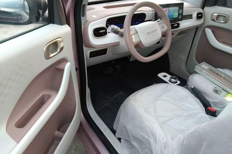Used Geely Galaxy Panda 2025 210 km – Yuanqi Bear Driver Seat