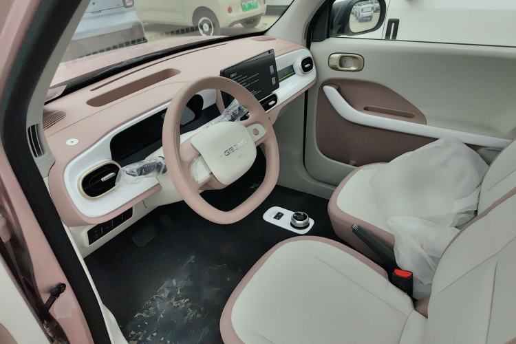 Used Geely Galaxy Panda 2025 210 km – Yuanqi Bear Driver Seat
