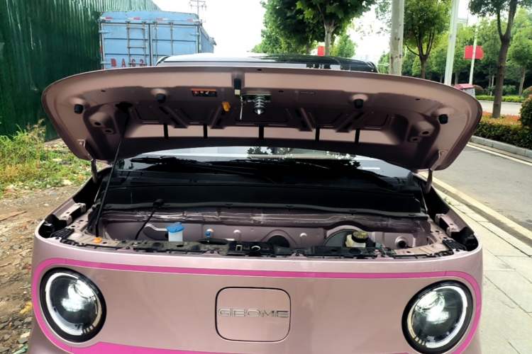 Used Geely Galaxy Panda 2025 210km Panda Kart Engine Bay