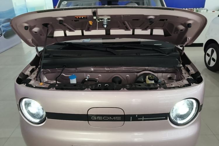 Used Geely Galaxy Panda 2025 210 km – Yuanqi Bear Engine Bay