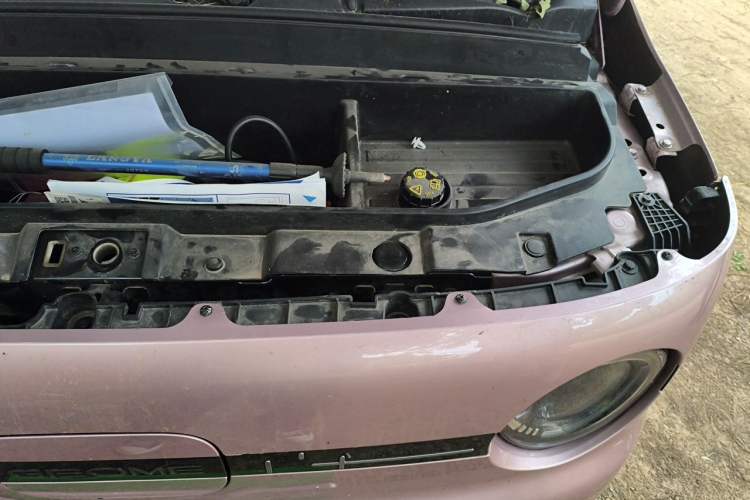 Used Geely Galaxy Panda 2025 210 km – Yuanqi Bear Engine Bay Left