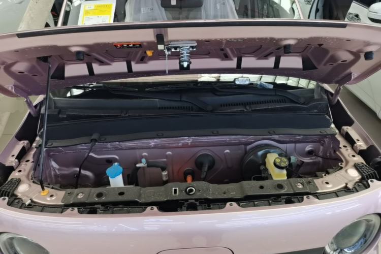 Used Geely Galaxy Panda 2025 210 km – Yuanqi Bear Engine Bay