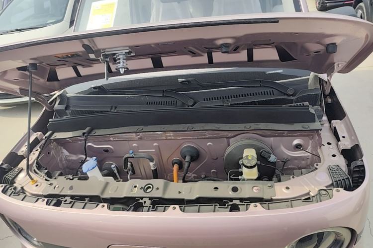 Used Geely Galaxy Panda 2025 210 km – Yuanqi Bear Engine Bay