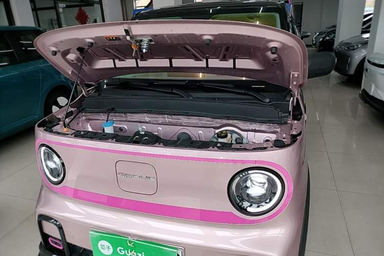 Used Geely Galaxy Panda 2025 210km Panda Kart Engine Bay