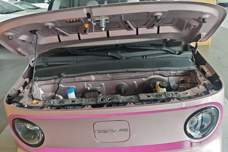 Used Geely Galaxy Panda 2025 210km Panda Kart Engine Bay
