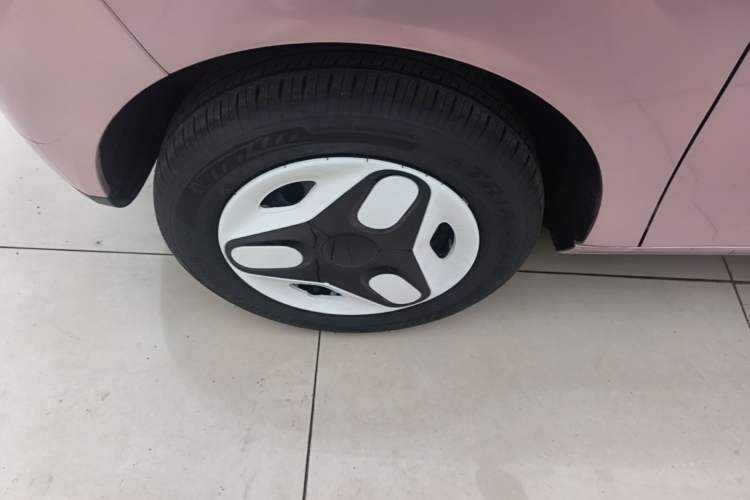 Used Geely Galaxy Panda 2025 210 km – Yuanqi Bear Exterior 4