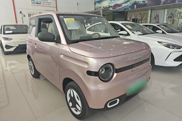 Used Geely Galaxy Panda 2025 210 km – Yuanqi Bear Front Right 45 Deg