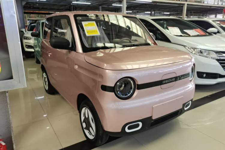 Used Geely Galaxy Panda 2025 210 km – Yuanqi Bear Front Right 45 Deg