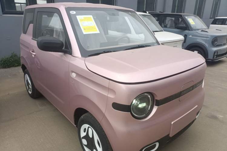 Used Geely Galaxy Panda 2025 210 km – Yuanqi Bear Front Right 45 Deg