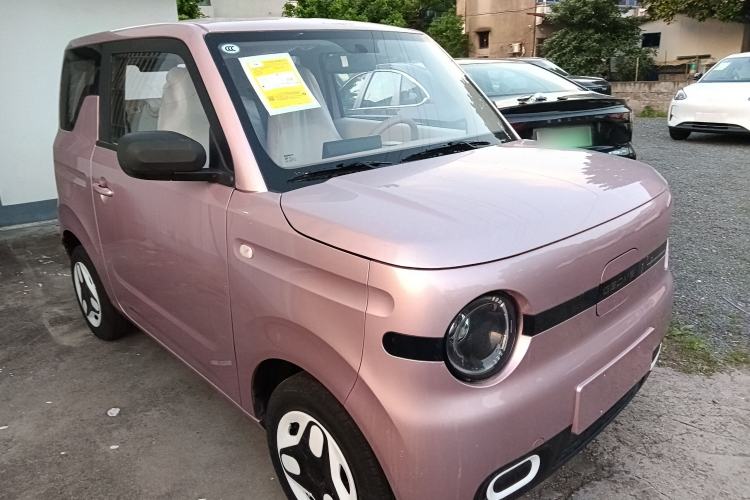 Used Geely Galaxy Panda 2025 210 km – Yuanqi Bear Front Right 45 Deg
