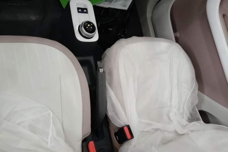 Used Geely Galaxy Panda 2025 210 km – Yuanqi Bear Gear Lever