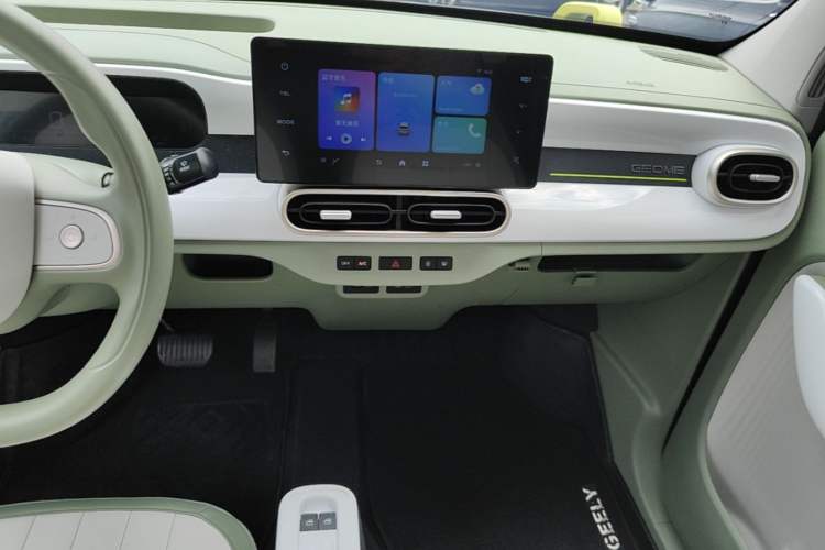 Used Geely Galaxy Panda 2025 210km Panda Rider Audio And AC Panel