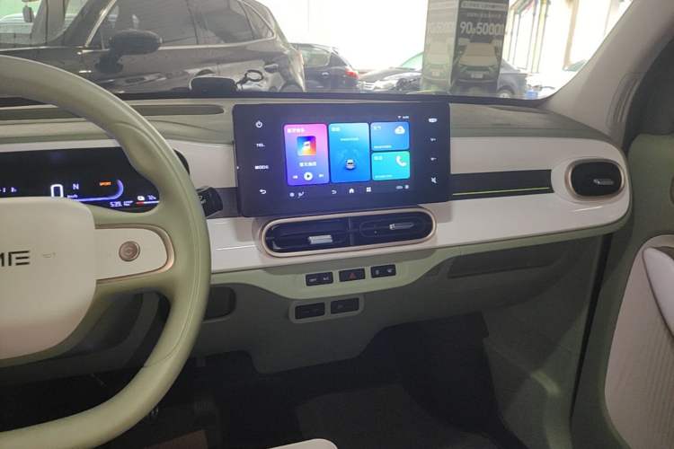 Used Geely Galaxy Panda 2025 210km Panda Rider Audio And AC Panel