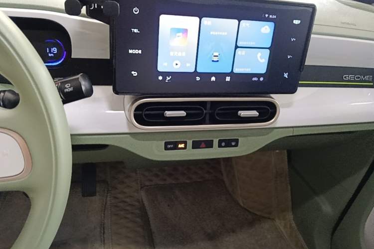 Used Geely Galaxy Panda 2025 210km Panda Rider Audio And AC Panel