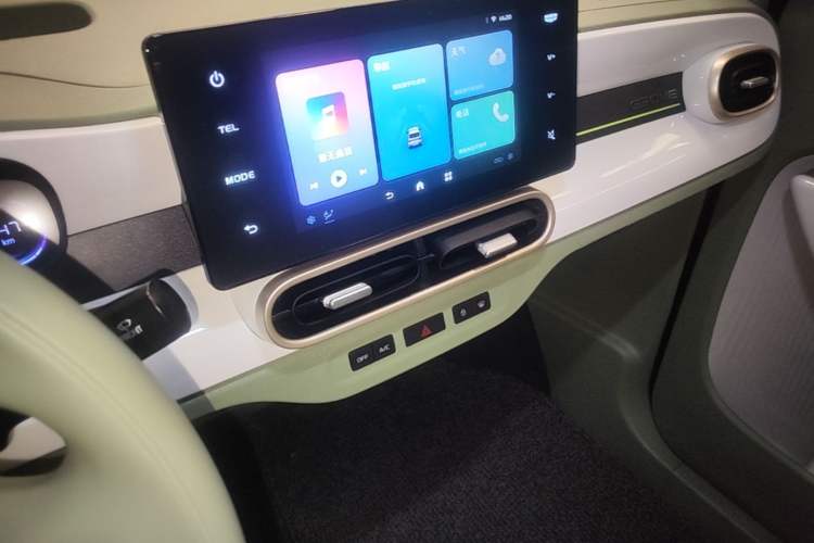 Used Geely Galaxy Panda 2025 210km Panda Rider Audio And AC Panel