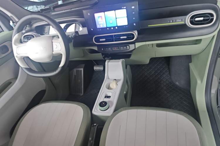 Used Geely Galaxy Panda 2025 210km Panda Rider Audio And AC Panel