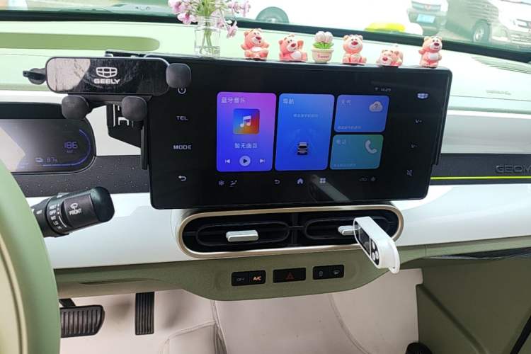 Used Geely Galaxy Panda 2025 210km Panda Rider Audio And AC Panel