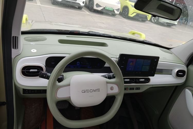 Used Geely Galaxy Panda 2025 210km Panda Rider Center Console