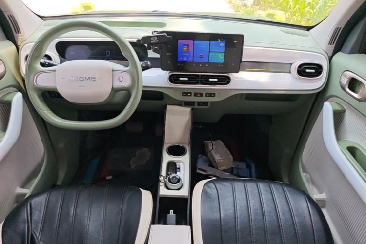 Used Geely Galaxy Panda 2025 210km Panda Rider Center Console