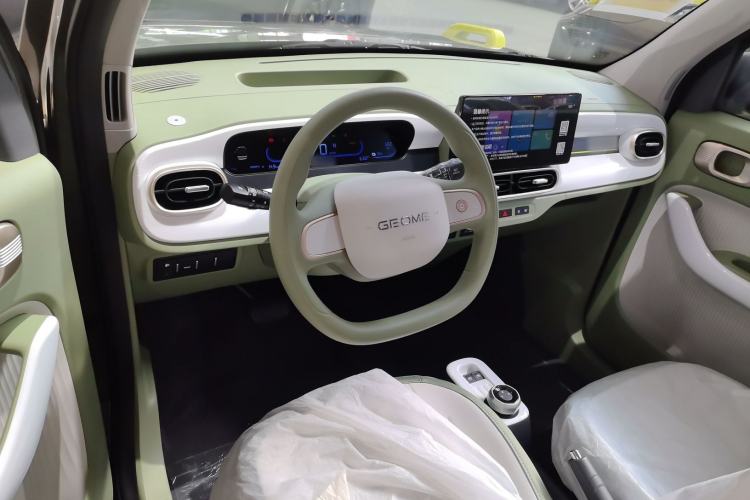 Used Geely Galaxy Panda 2025 210km Panda Rider Center Console