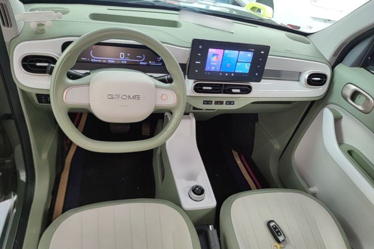 Used Geely Galaxy Panda 2025 210km Panda Rider Center Console