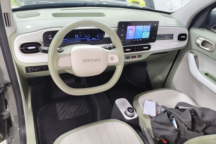 Used Geely Galaxy Panda 2025 210km Panda Rider Center Console