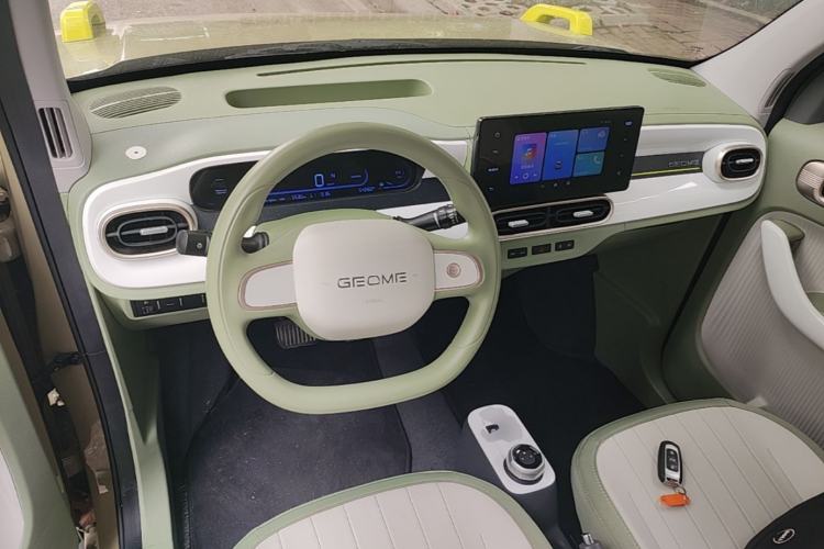 Used Geely Galaxy Panda 2025 210km Panda Rider Center Console