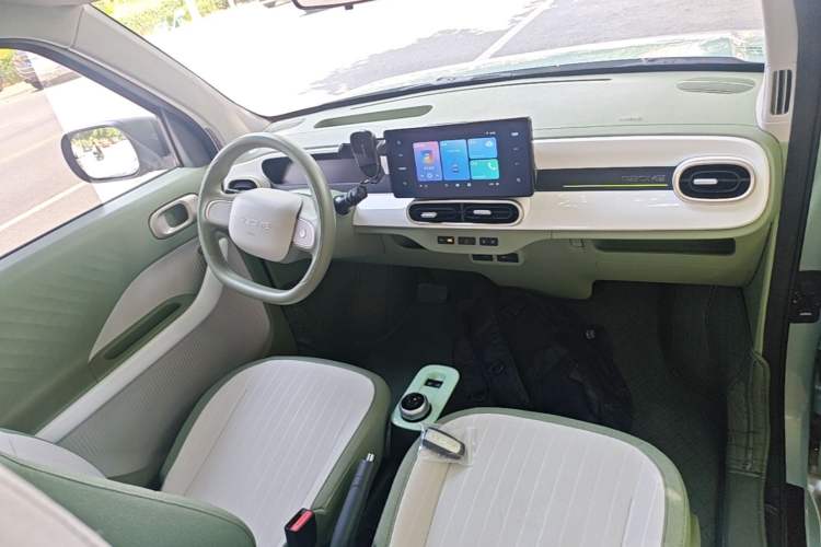 Used Geely Galaxy Panda 2025 210 km – Yuanqi Bear Center Console