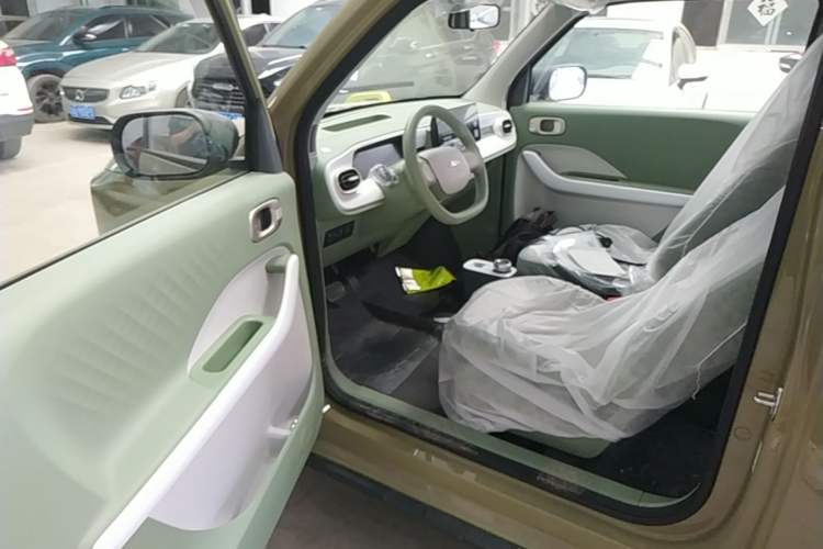 Used Geely Galaxy Panda 2025 210km Panda Rider Driver Seat