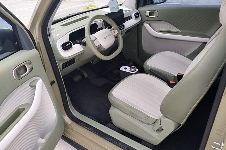 Used Geely Galaxy Panda 2025 210km Panda Rider Driver Seat