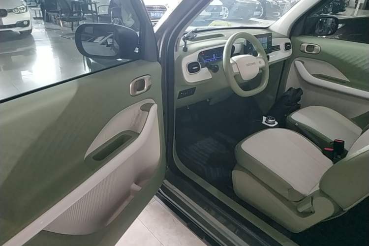 Used Geely Galaxy Panda 2025 210km Panda Rider Driver Seat