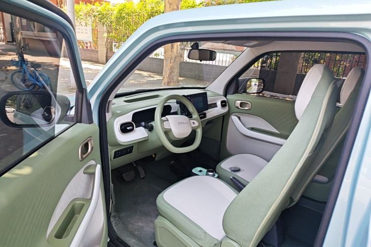 Used Geely Galaxy Panda 2025 210 km – Yuanqi Bear Driver Seat