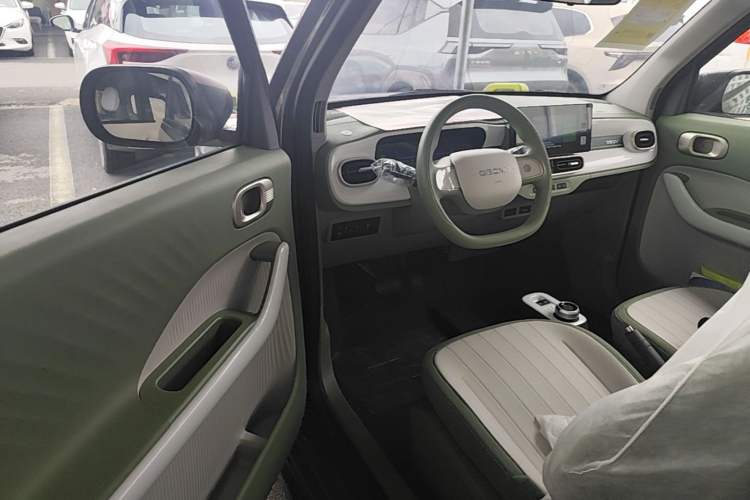 Used Geely Galaxy Panda 2025 210km Panda Rider Driver Seat