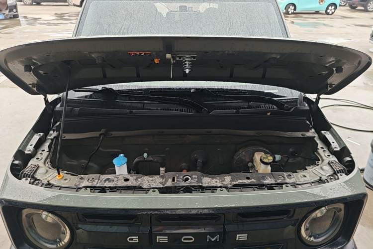 Used Geely Galaxy Panda 2025 210km Panda Rider Engine Bay