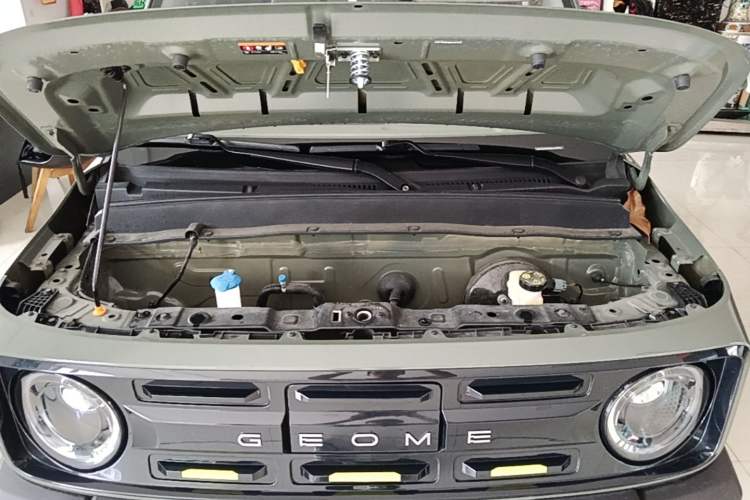 Used Geely Galaxy Panda 2025 210km Panda Rider Engine Bay