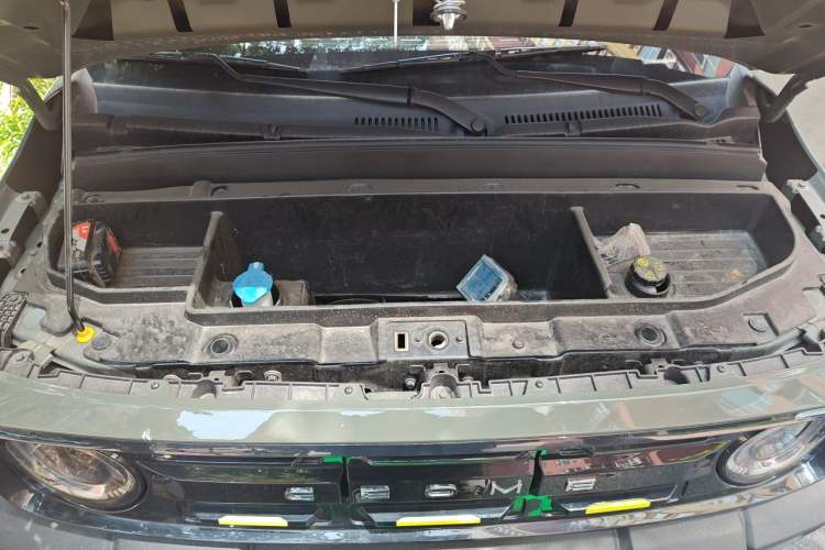 Used Geely Galaxy Panda 2025 210km Panda Rider Engine Bay