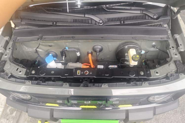 Used Geely Galaxy Panda 2025 210km Panda Rider Engine Bay